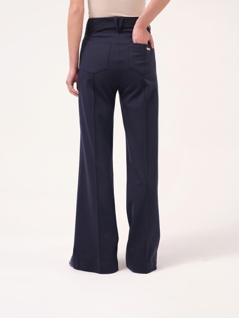 Calça de malha com bolsos Calça de malha com bolsos