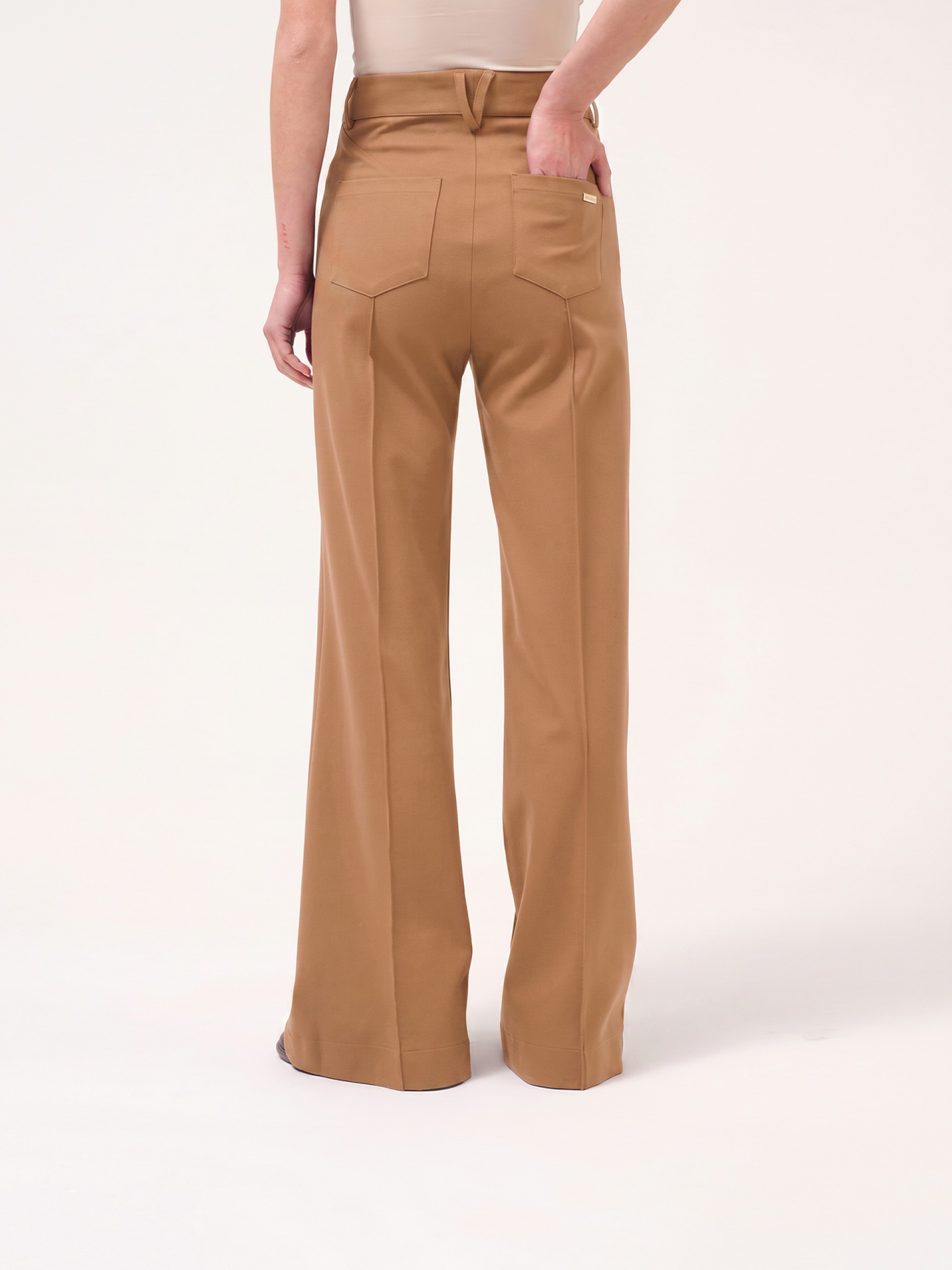 Knit trousers with pockets