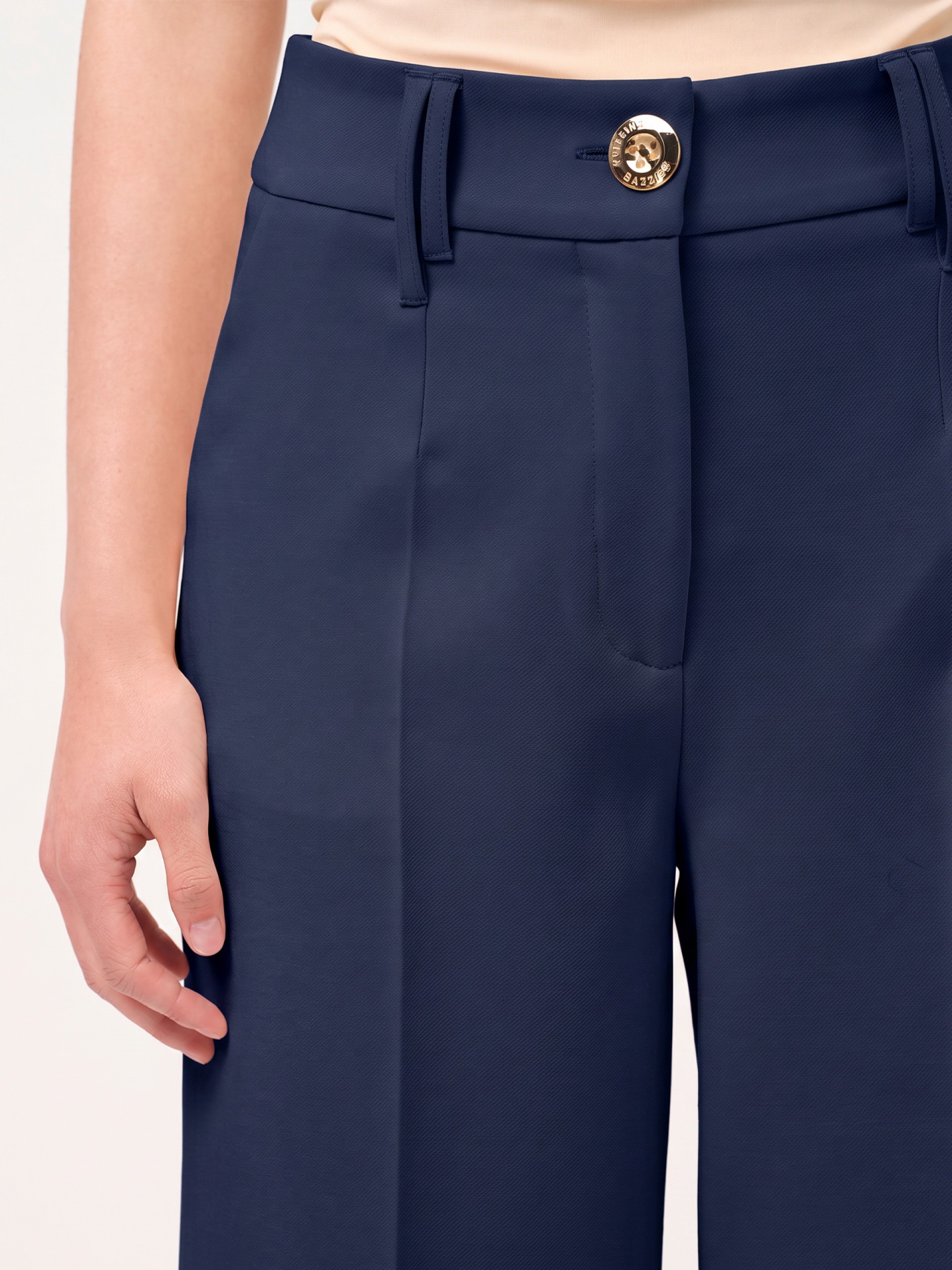 Wide-leg trousers