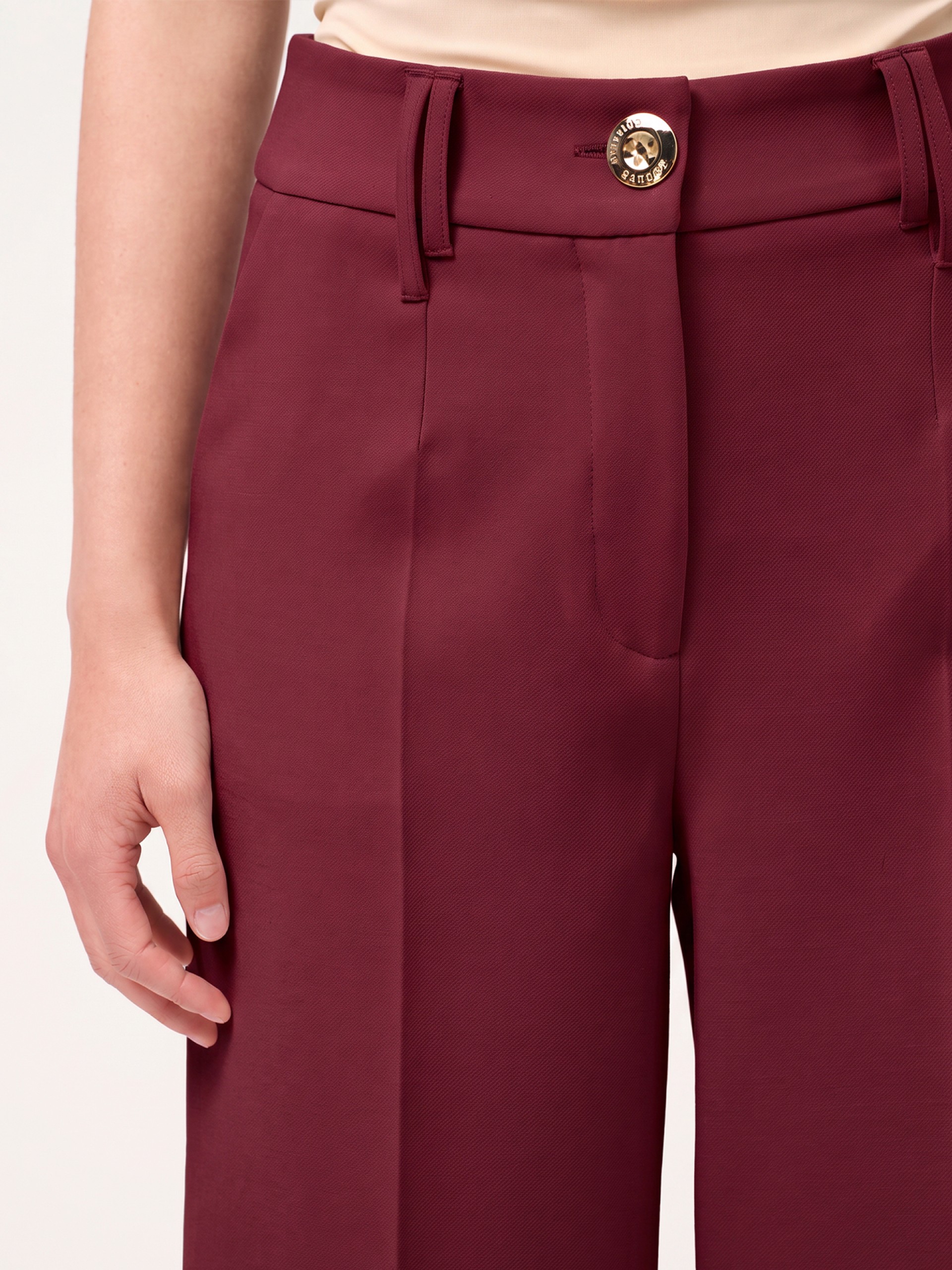Wide-leg trousers