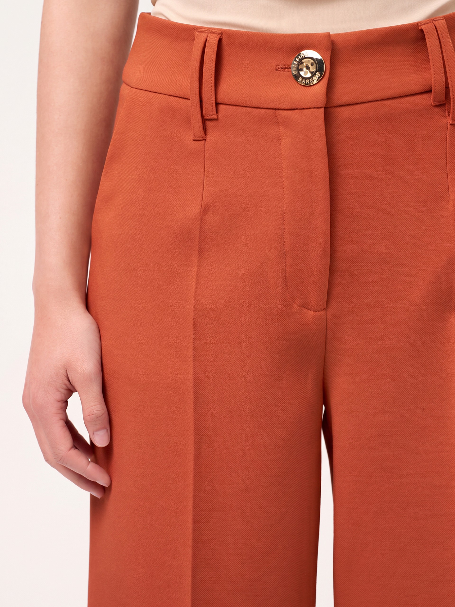Wide-leg trousers
