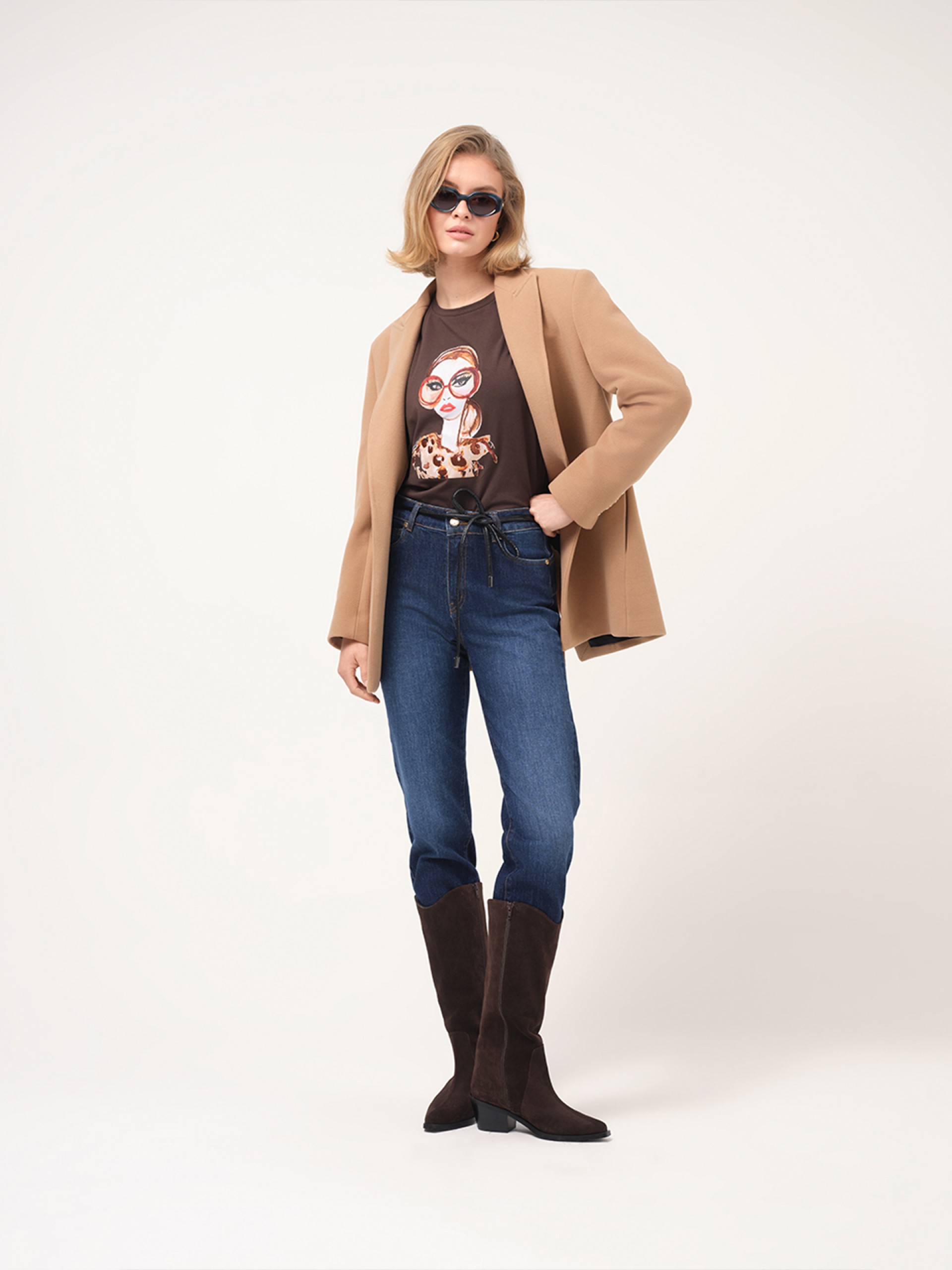 Push-up jeans