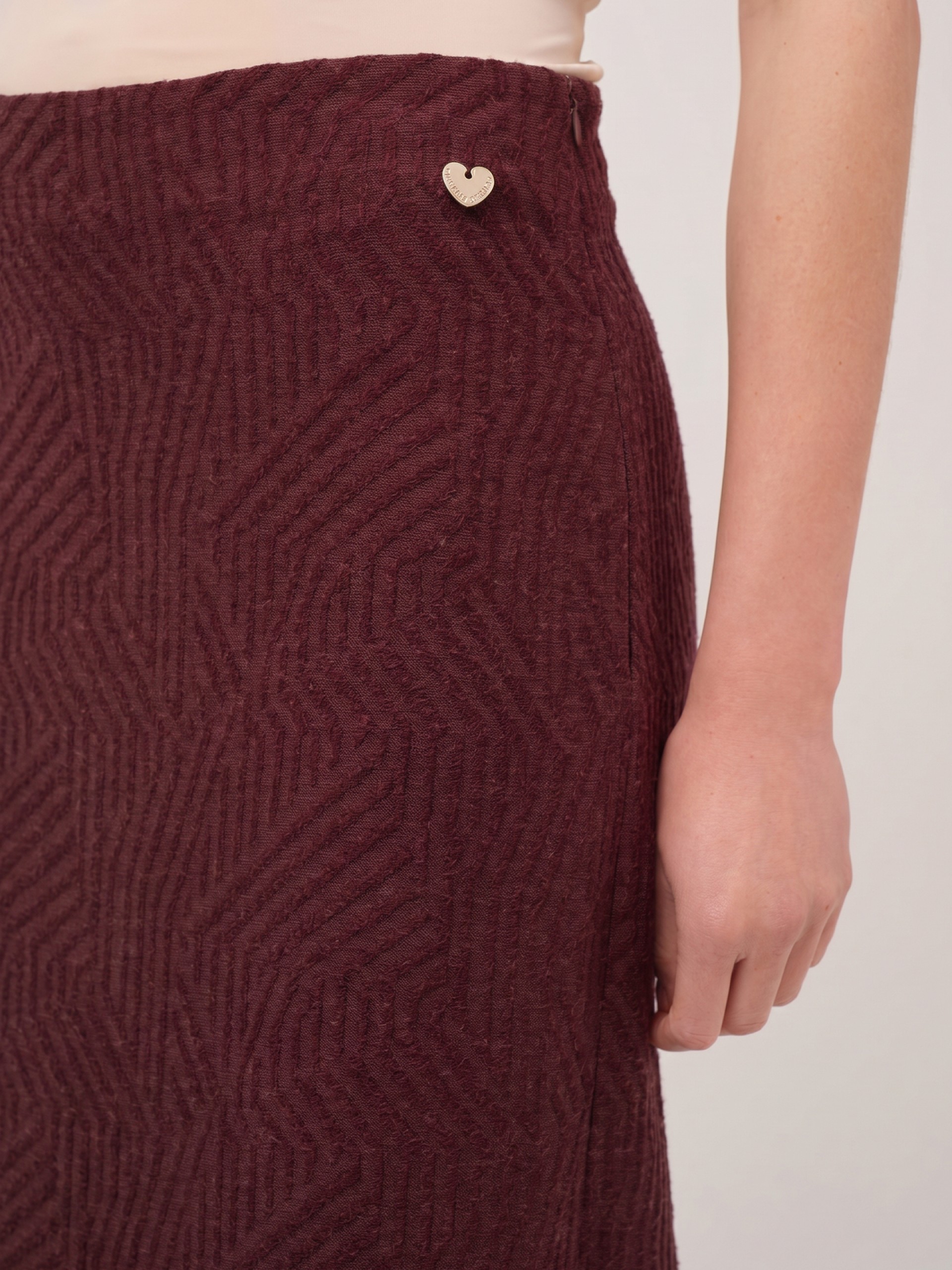 Midi knit skirt