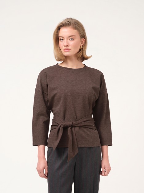 Front-knot jumper Front-knot jumper