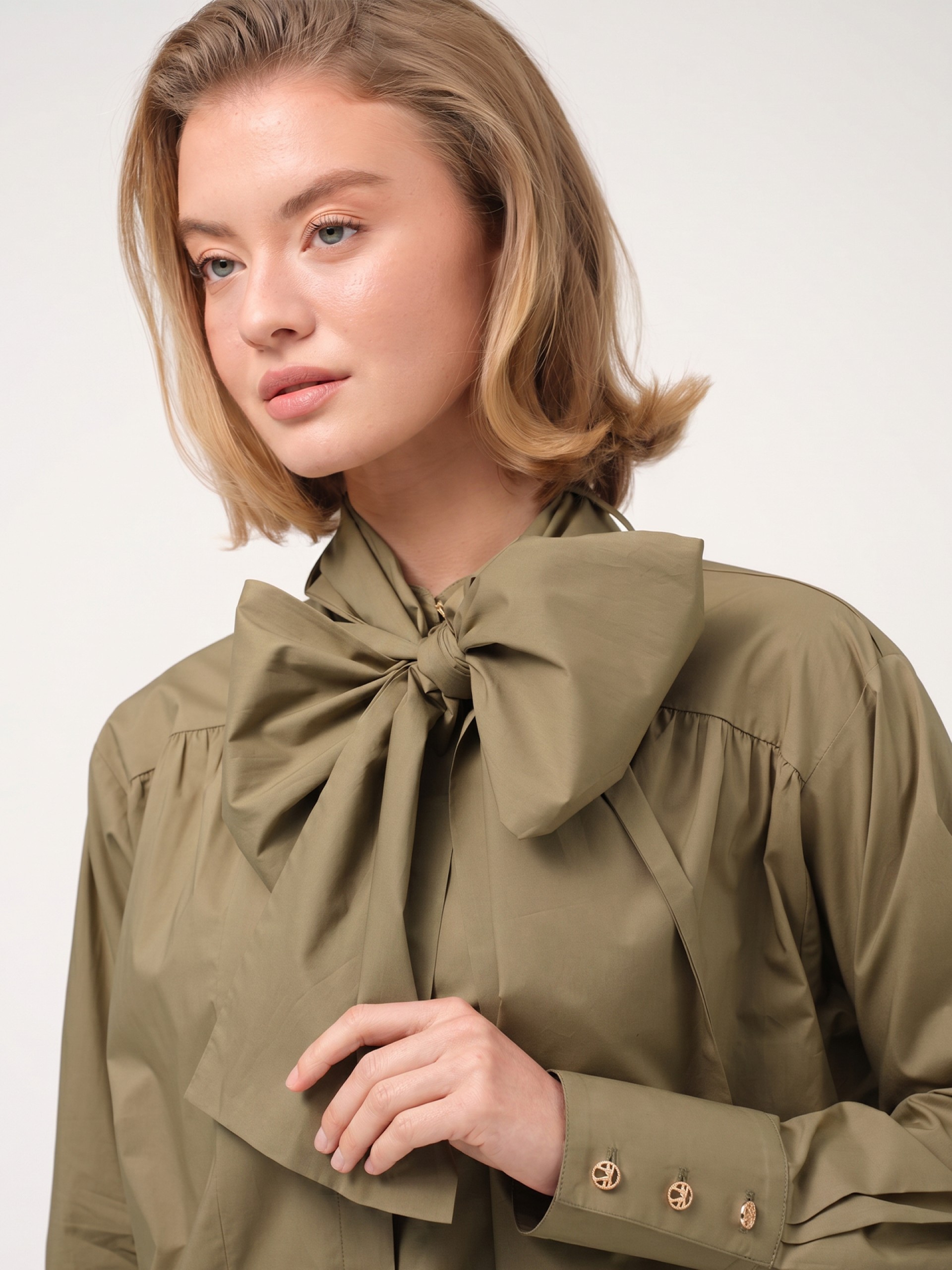 Shirt with bow