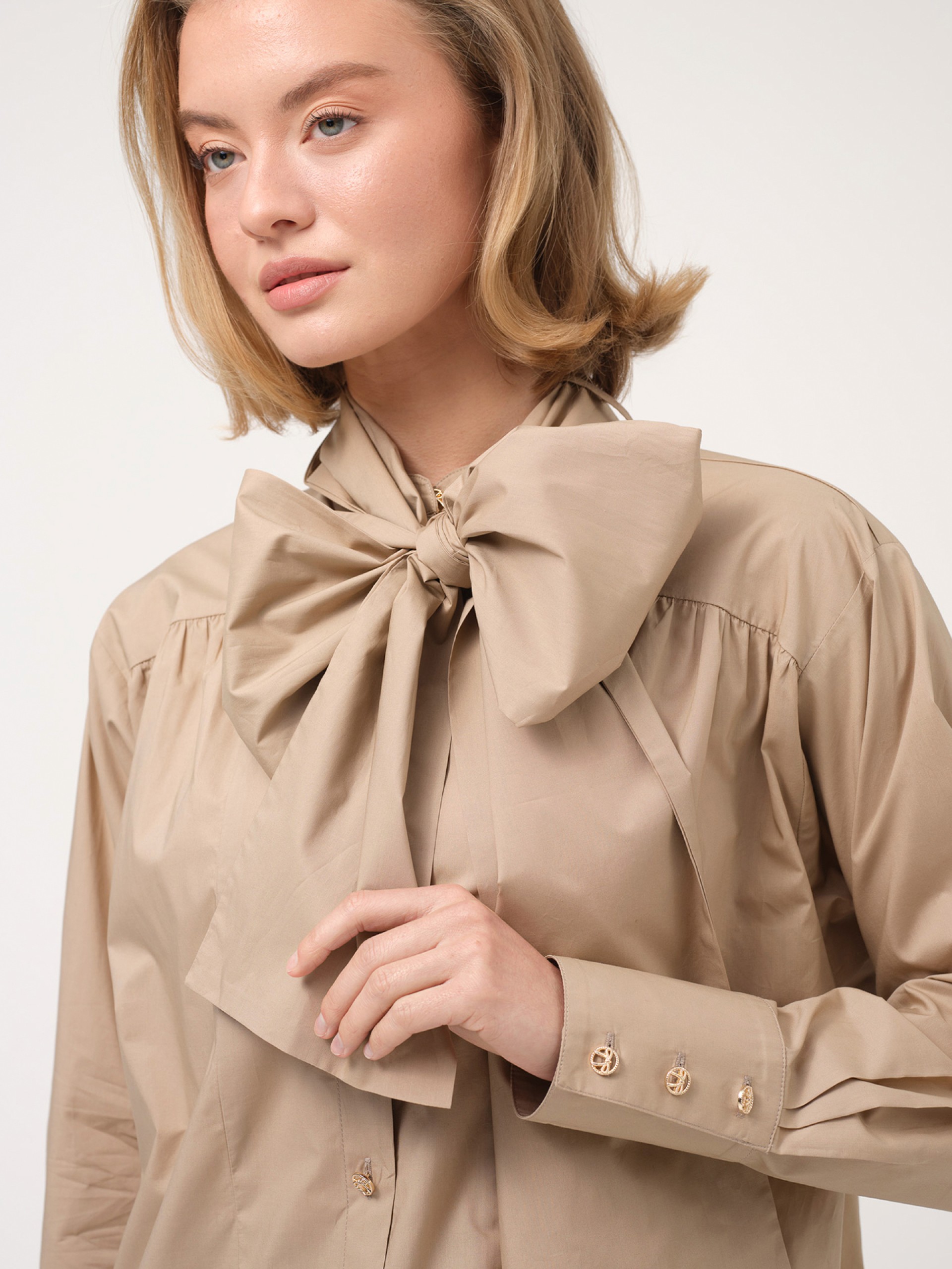 Shirt with bow
