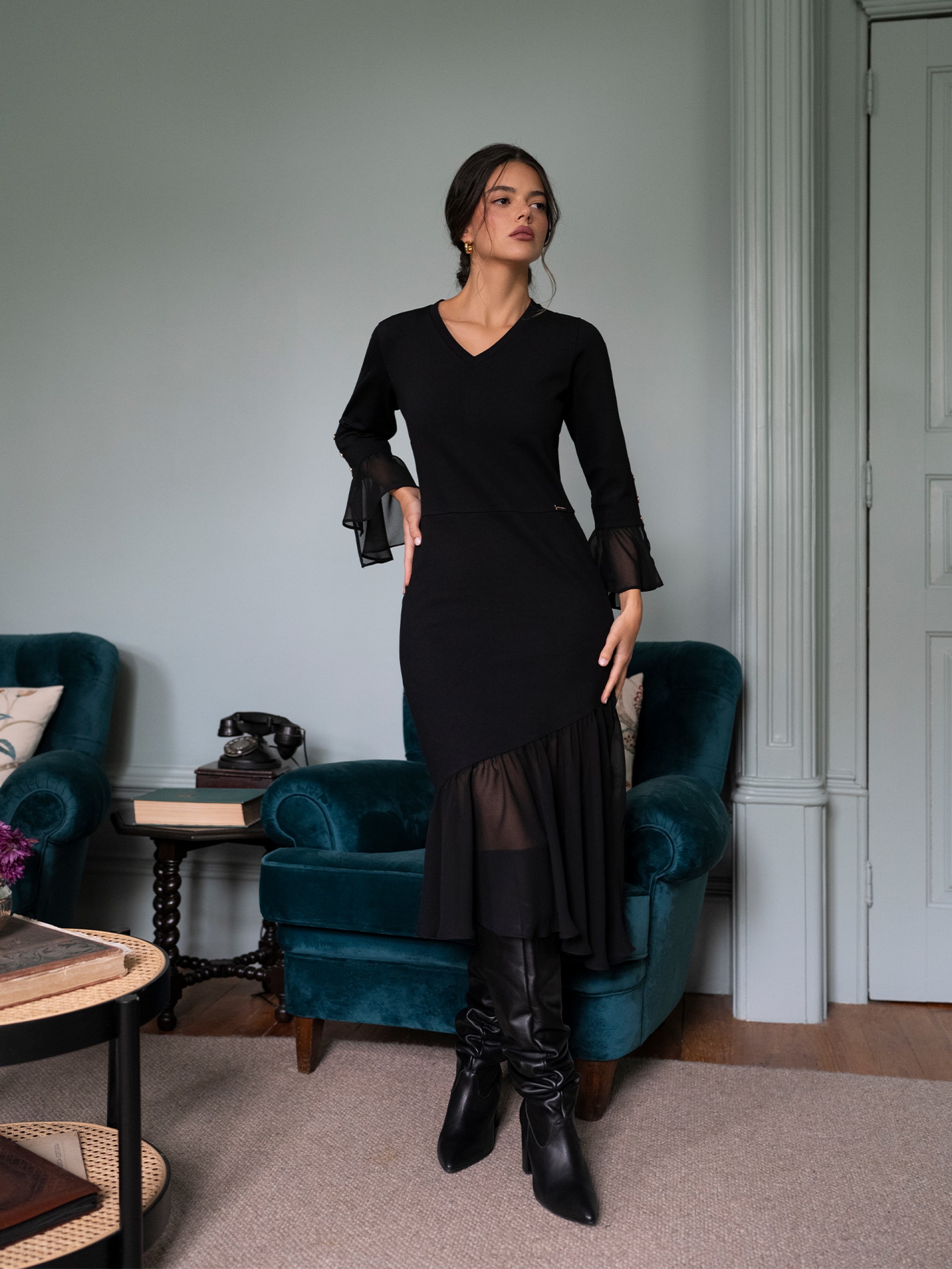 Vestido em malha com folho