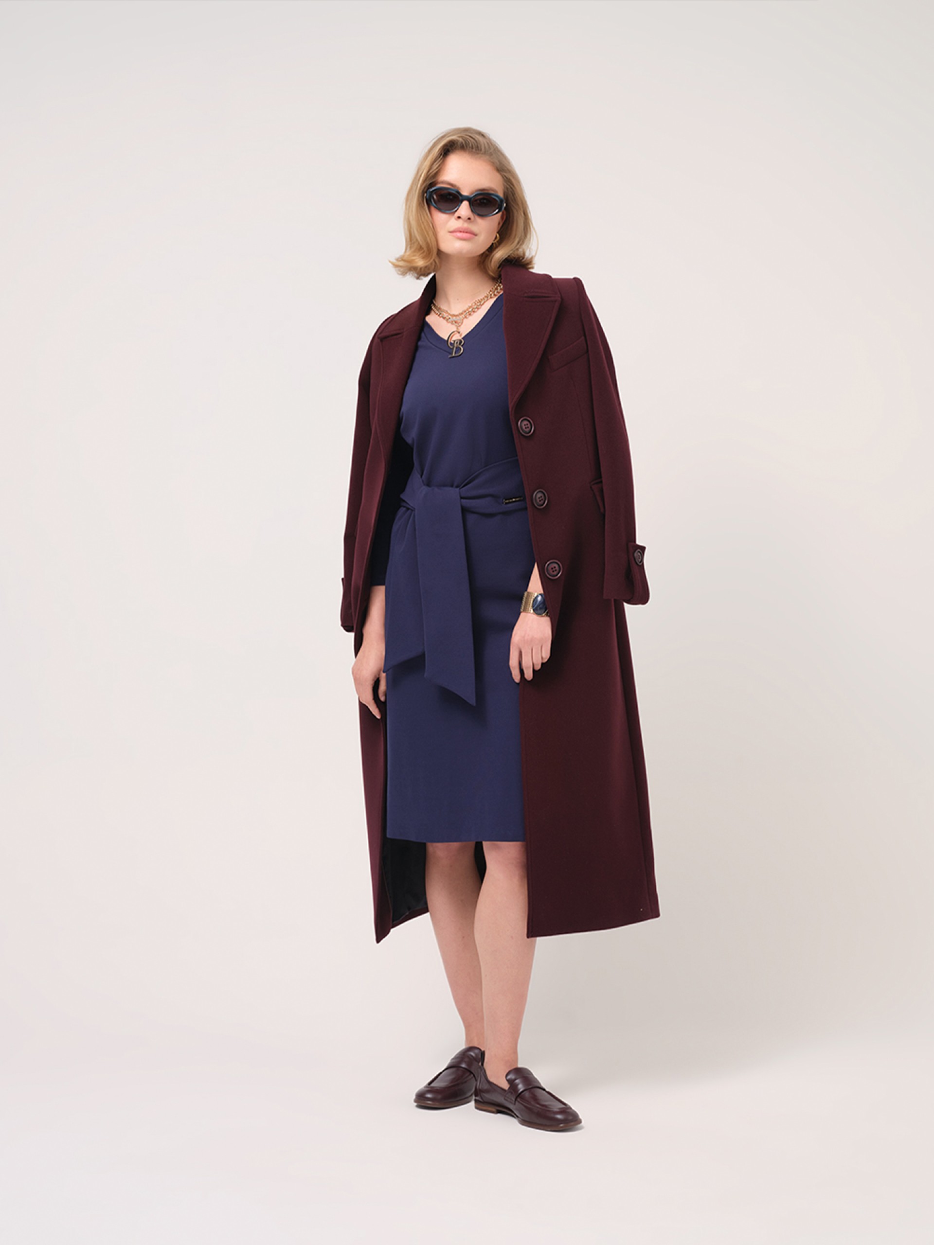 Midi knit dress with knot