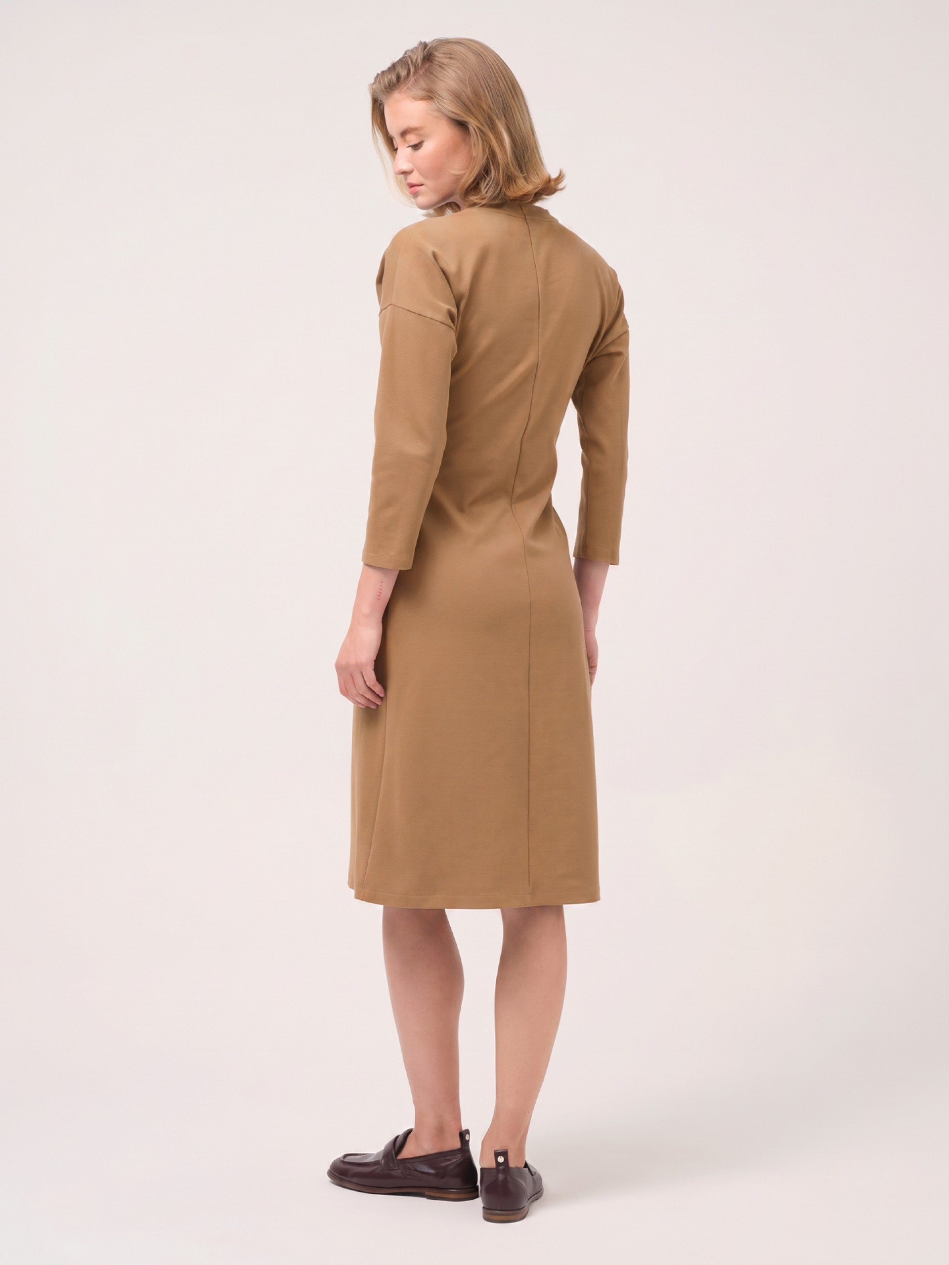 Midi knit dress with knot