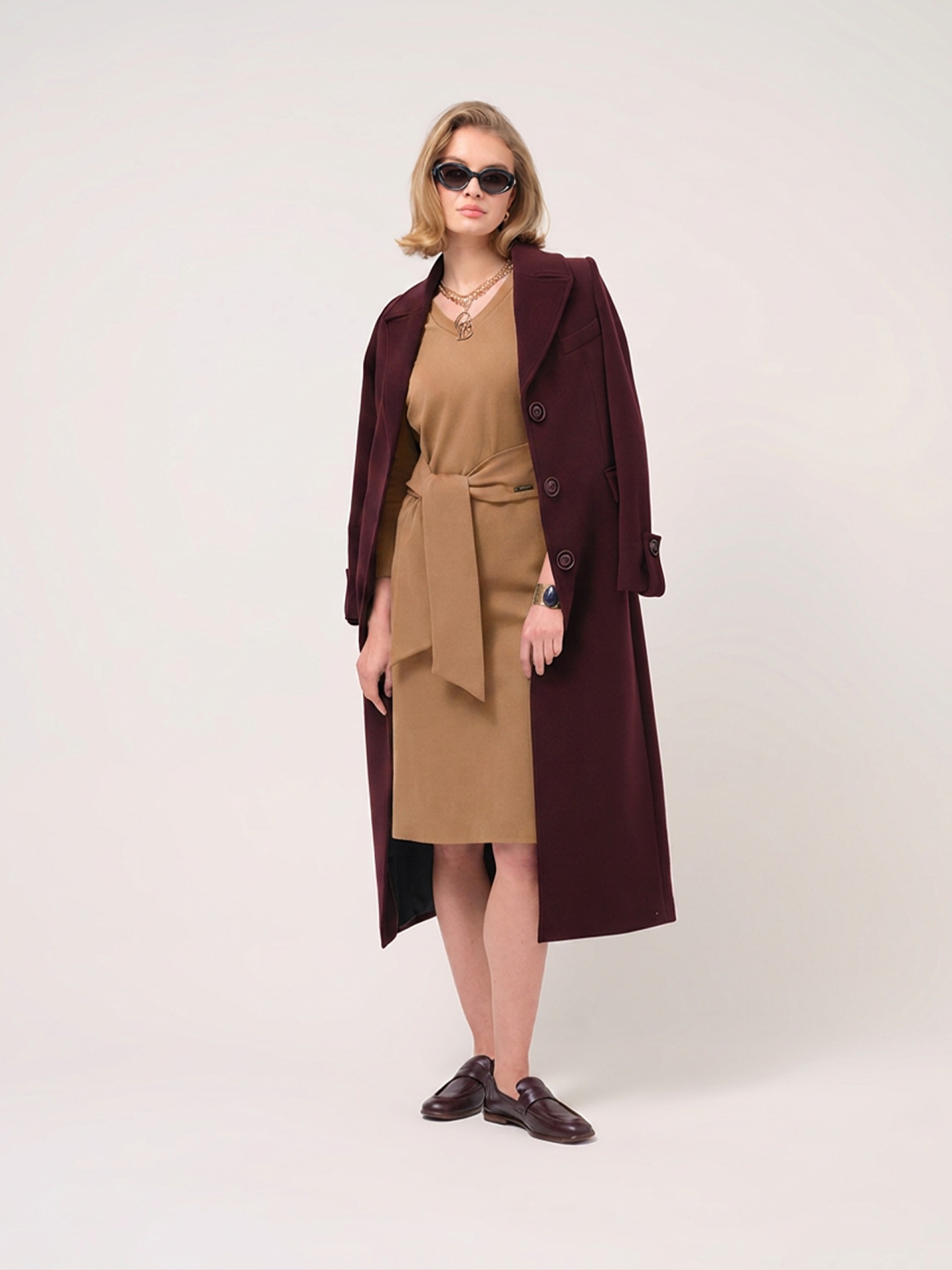 Midi knit dress with knot