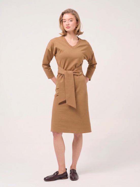 Vestido midi de malha com nó
