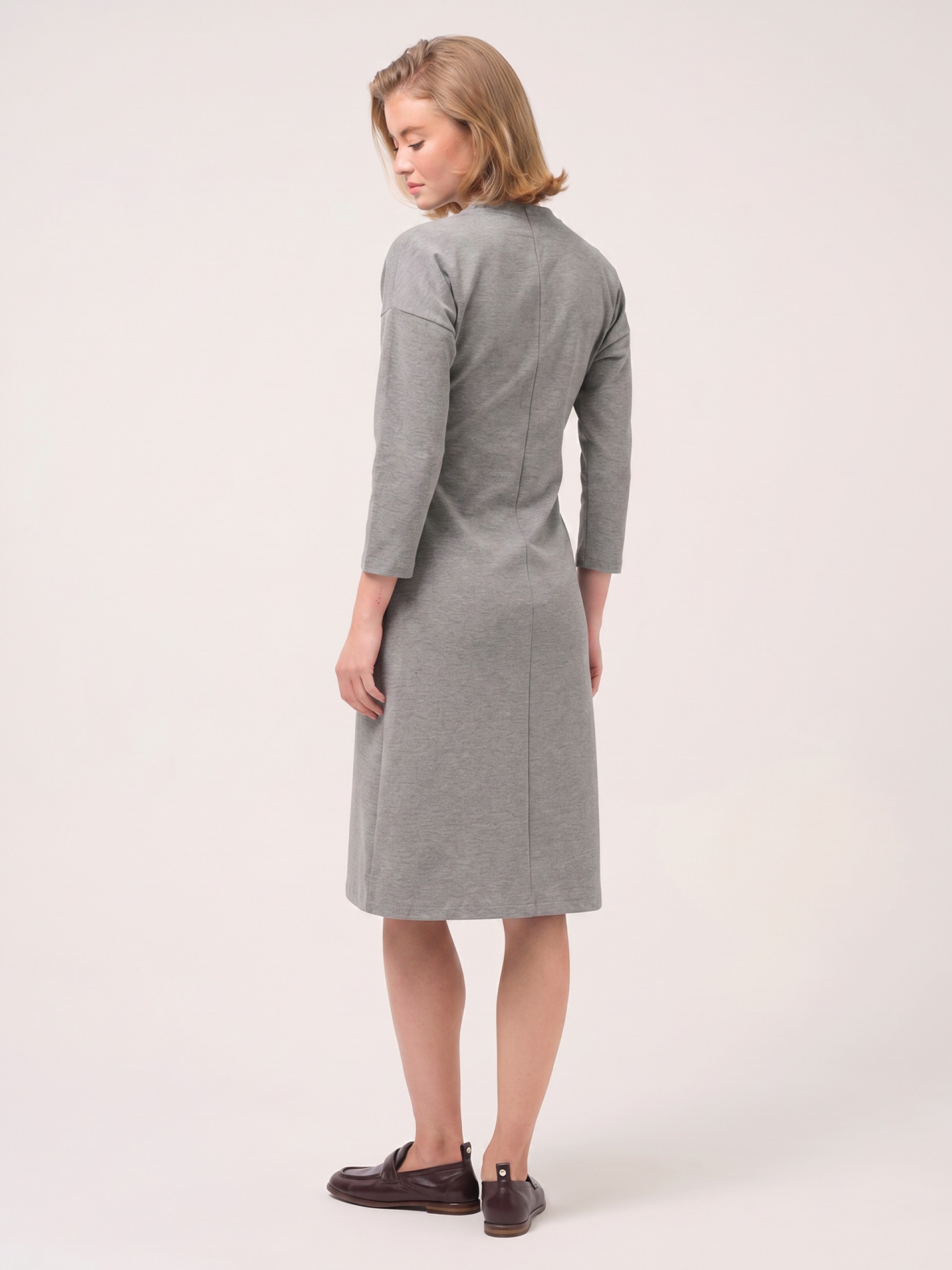 Midi knit dress with knot