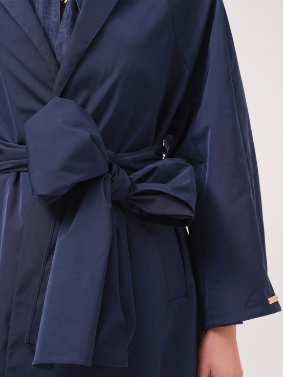 Hooded rain cape