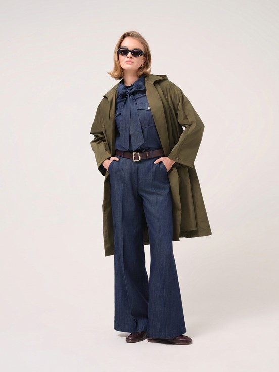 Hooded rain cape