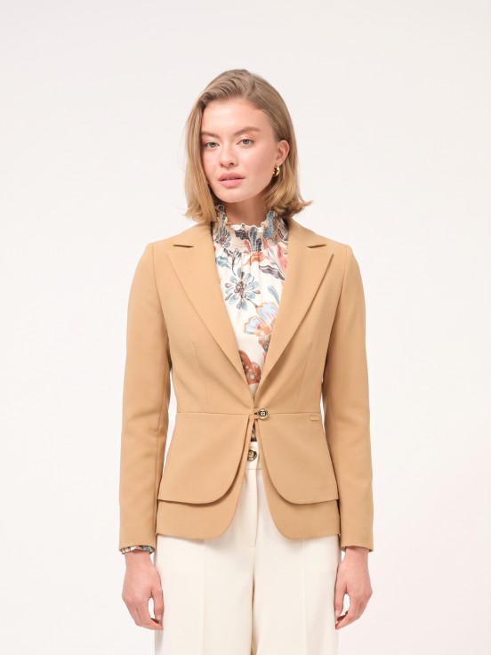 Blazer liso com aba
