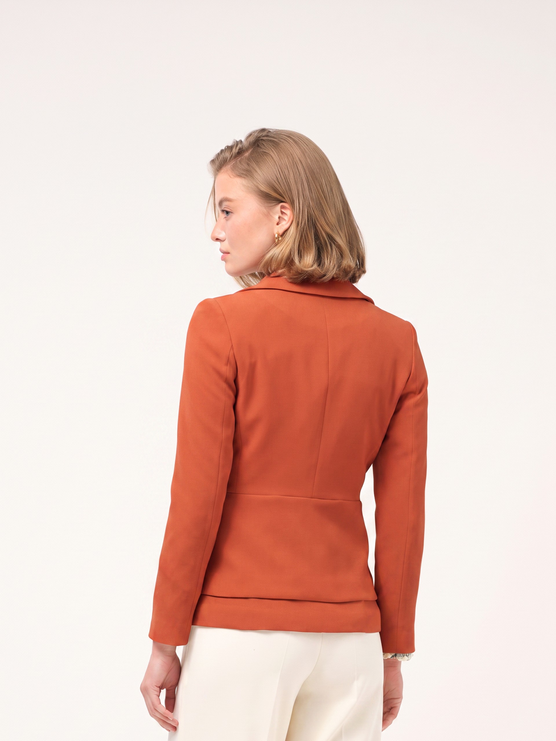 Plain blazer with flap