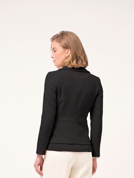 Plain blazer with flap
