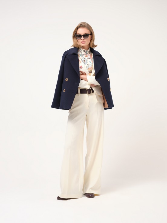 Blazer liso com aba