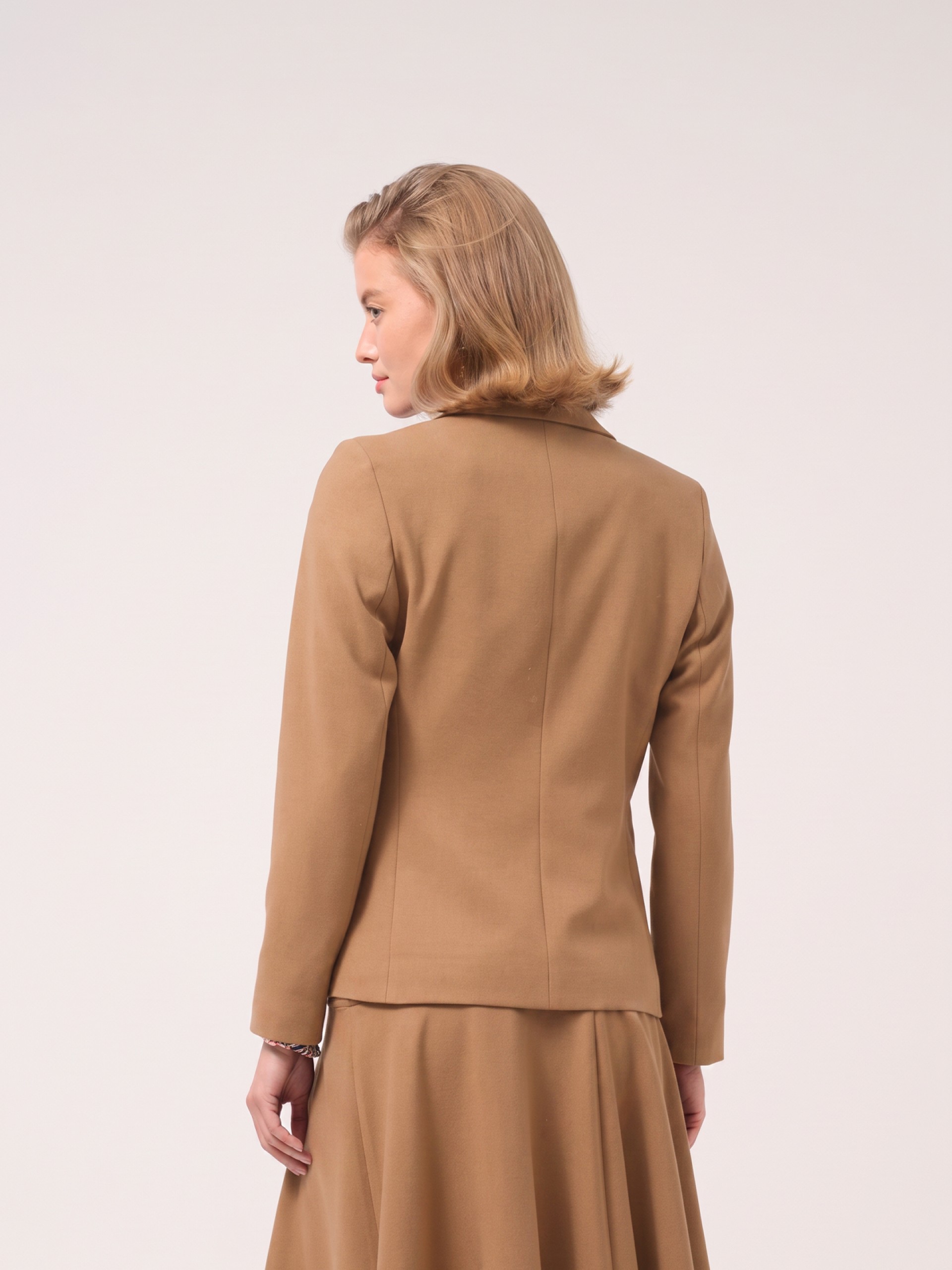 Blazer with pocket appliqués