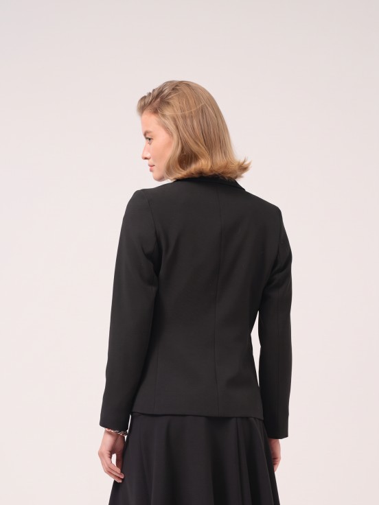 Blazer com aplicações nos bolsos